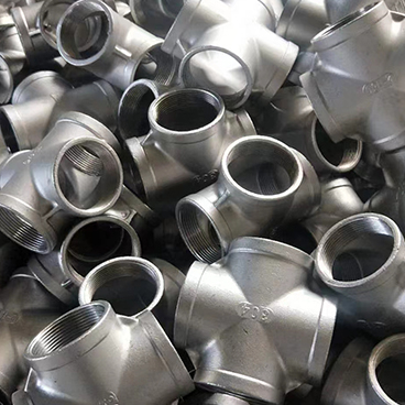 Threaded pipe fittings